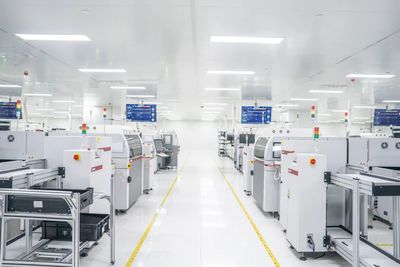 良信海鹽工廠榮登2023“中國標桿智能工廠”百強榜，物聯(lián)網(wǎng)技術(shù)服務(wù)引領(lǐng)產(chǎn)業(yè)升級